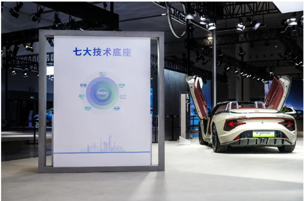 一锤定音2024中国车市盘点之八：在变革中突围，welcome新澳门破局前行