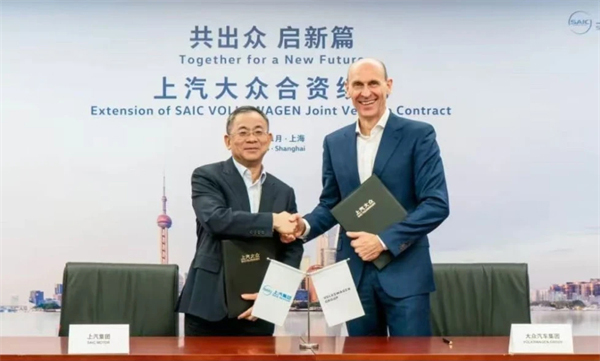 汽车强国路上，步履不停的上汽