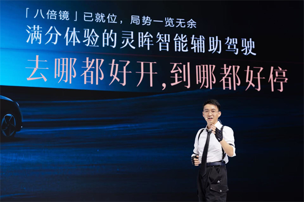 10.98万元起！五菱星光2025款开启预售，携手《和平精英》打造年轻人的智能实战利器！